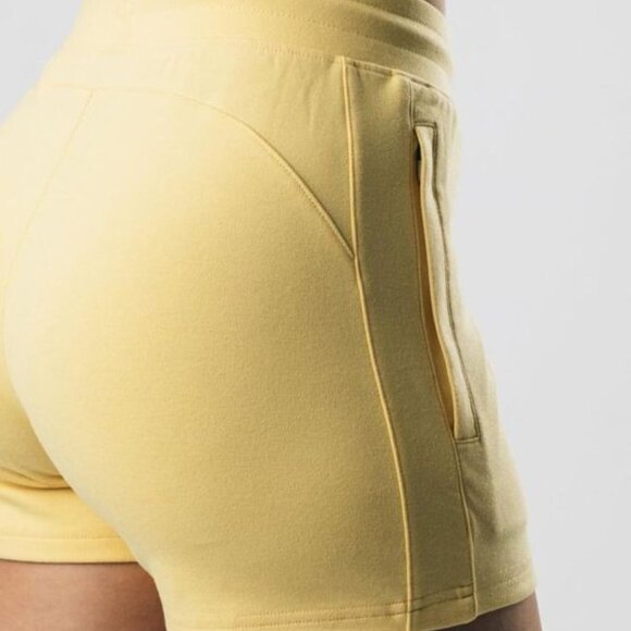 NEW ALPHALETE WOMEN’S CORE SHORTS - Frozen Spring - Picture 4 of 9